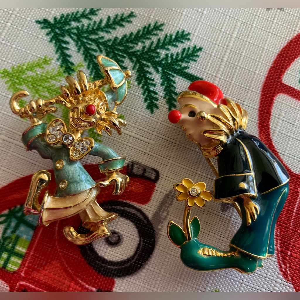 Pair Of Vintage Clown Brooches Enamel And Rhinestones Signed Two Sisters